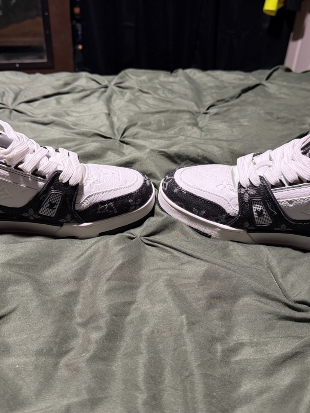 Louis Vuitton White & Black Monogram High-Top Sneaker - Picture 4 of 6